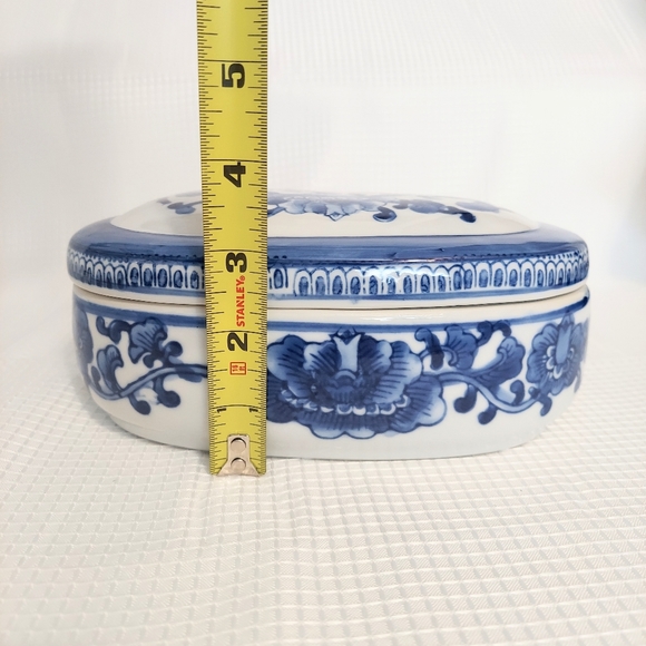Blue & White Oriental Themed Porcelain Trinket Dish W Lid Dresser Box Container - Picture 7 of 8